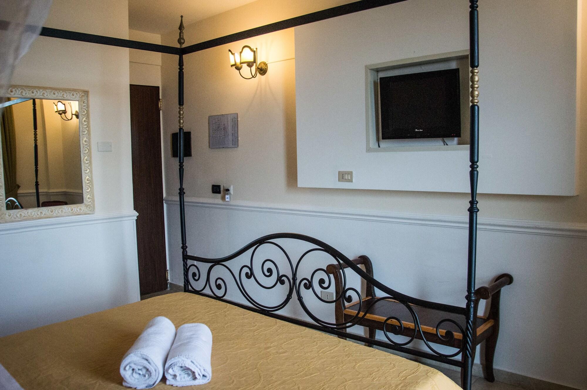 Hotel & Apartments Villa Linda Giardini-Naxos Exterior foto