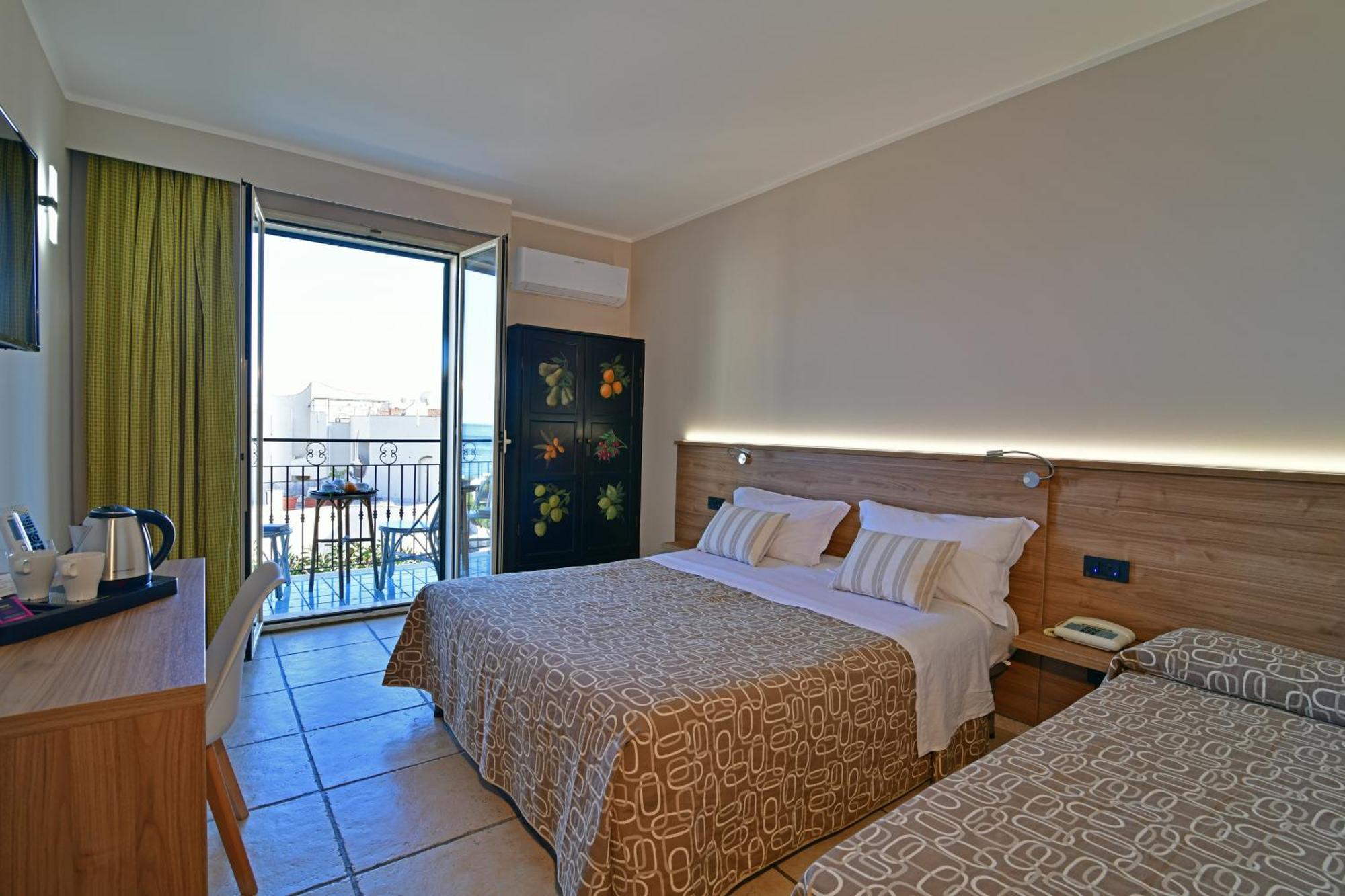 Hotel & Apartments Villa Linda Giardini-Naxos Exterior foto