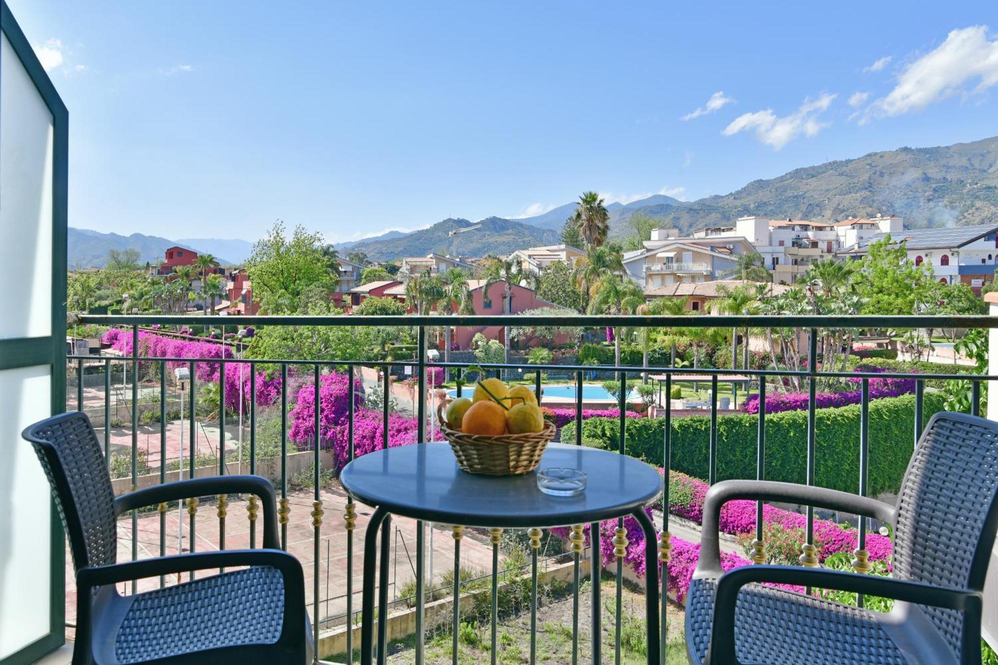 Hotel & Apartments Villa Linda Giardini-Naxos Exterior foto